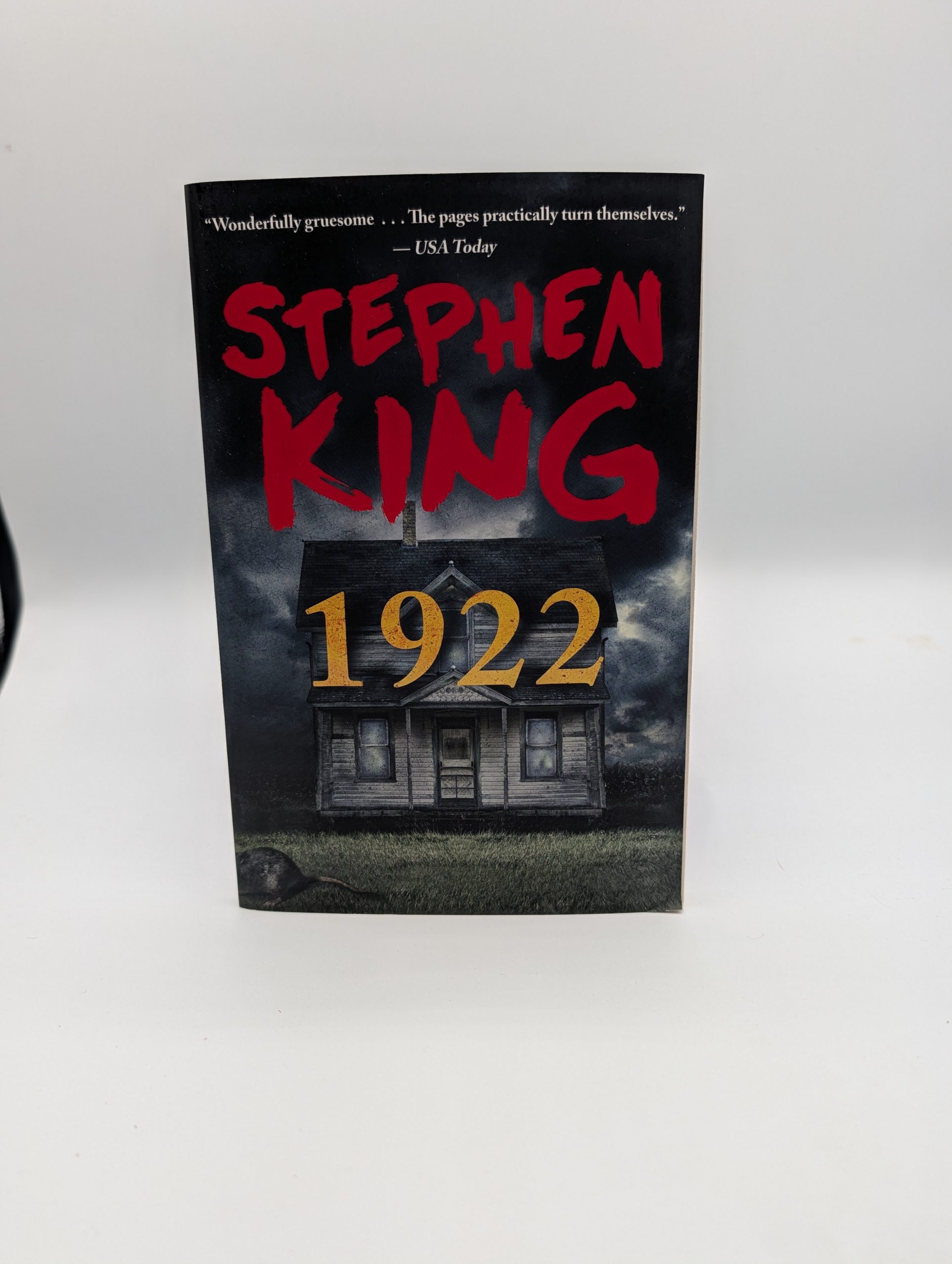 Stephen King book titled '1922'